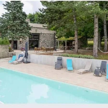 A La Comme A La Campagne * Taulhac-Pres-le-Puy